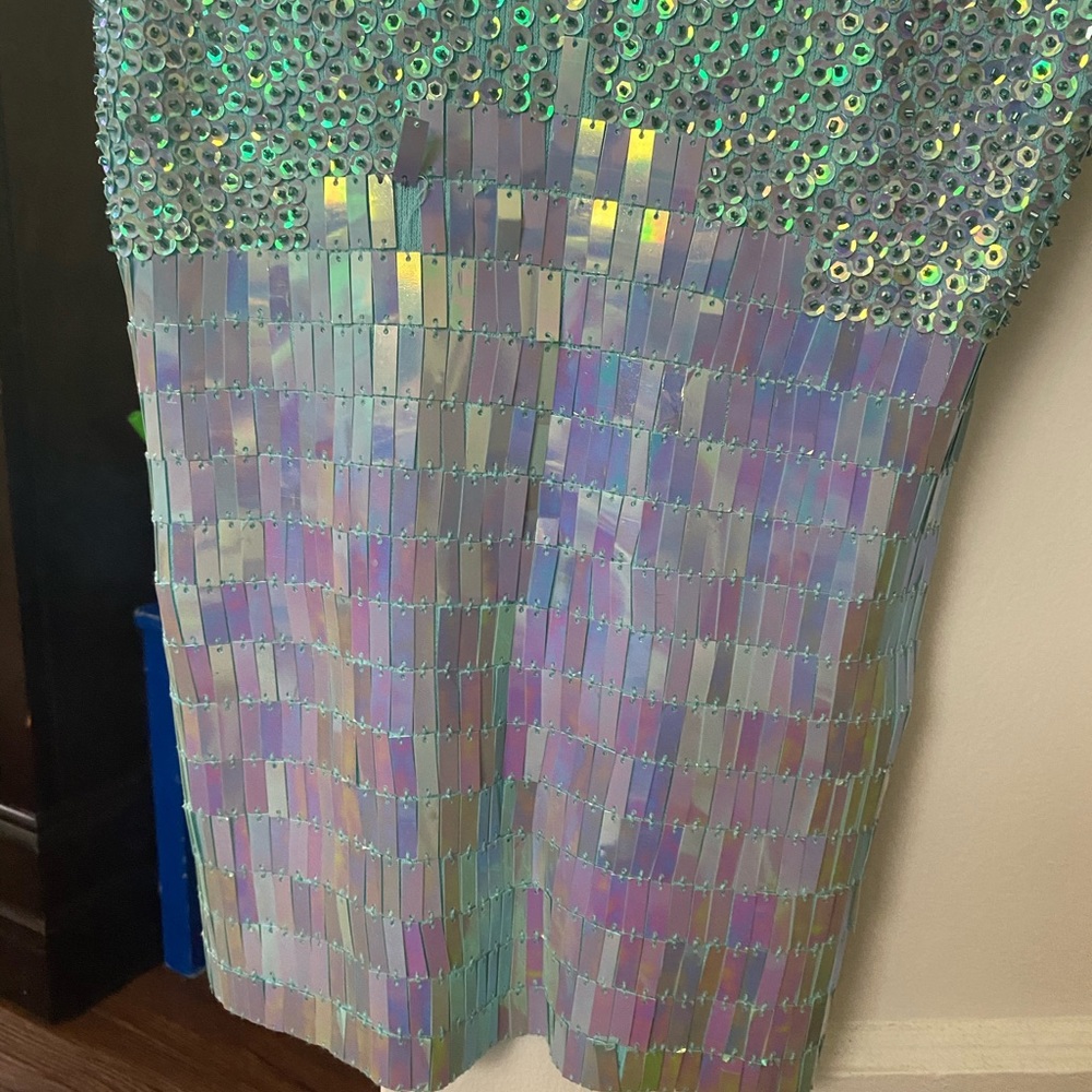 Top - Picture 3 of 4